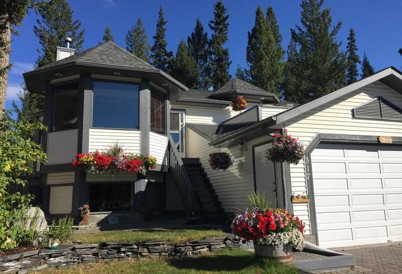 Bed & Breakfast Monarch Canmore Alberta