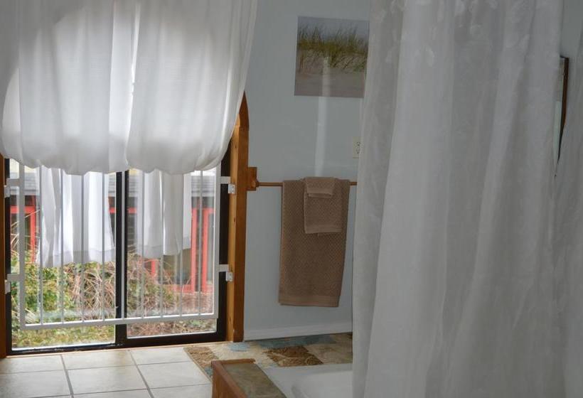 Estuary House B&b | Courtenay | British Columbia | Canada 8