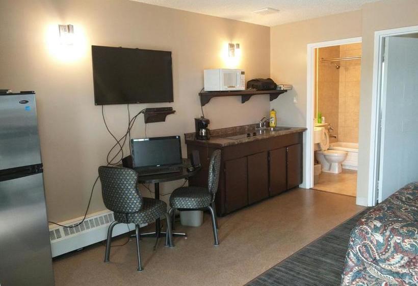 Alaskan Motel | Fox Creek | Alberta | Canada 13