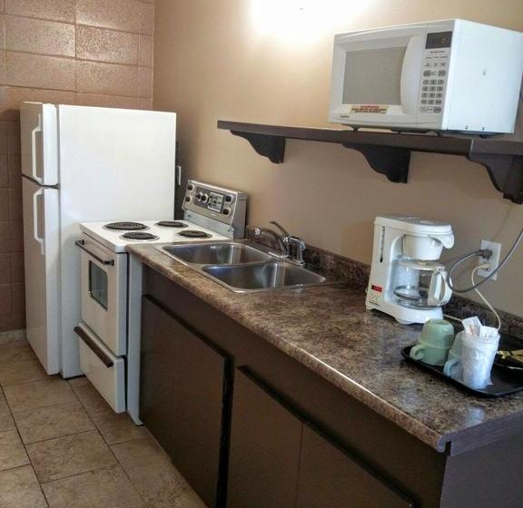 Alaskan Motel | Fox Creek | Alberta | Canada 16