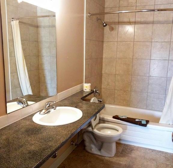 Alaskan Motel | Fox Creek | Alberta | Canada 18