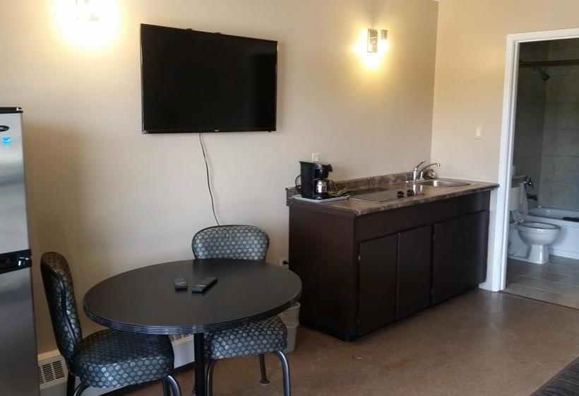 Alaskan Motel | Fox Creek | Alberta | Canada 2