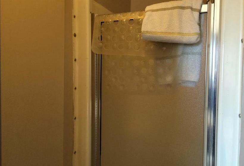 Motel Lustre D Or | Quebec | Quebec | Canada 17