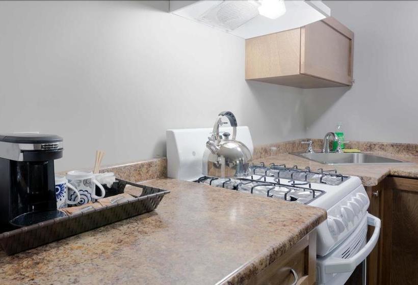 Motel Sunrise Inn & Suites | Fort Nelson | British Columbia | Canada 3