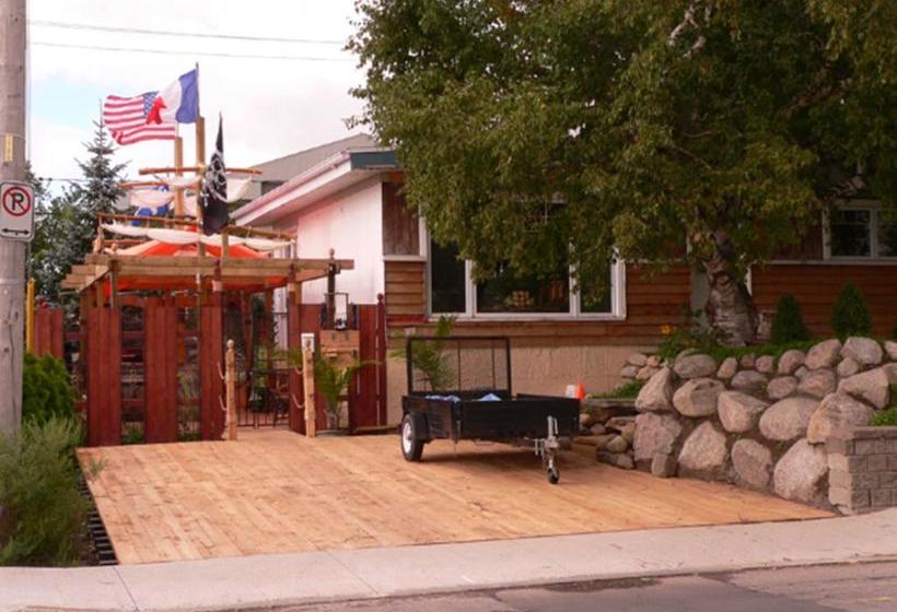 Bed and Breakfast L Oasis Du Pirate | Quebec | Quebec | Canada 15