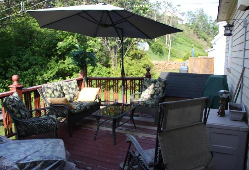 Bed and Breakfast La Maison Entre Mer Montagnes | Cap-Chat | Quebec | Canada 13