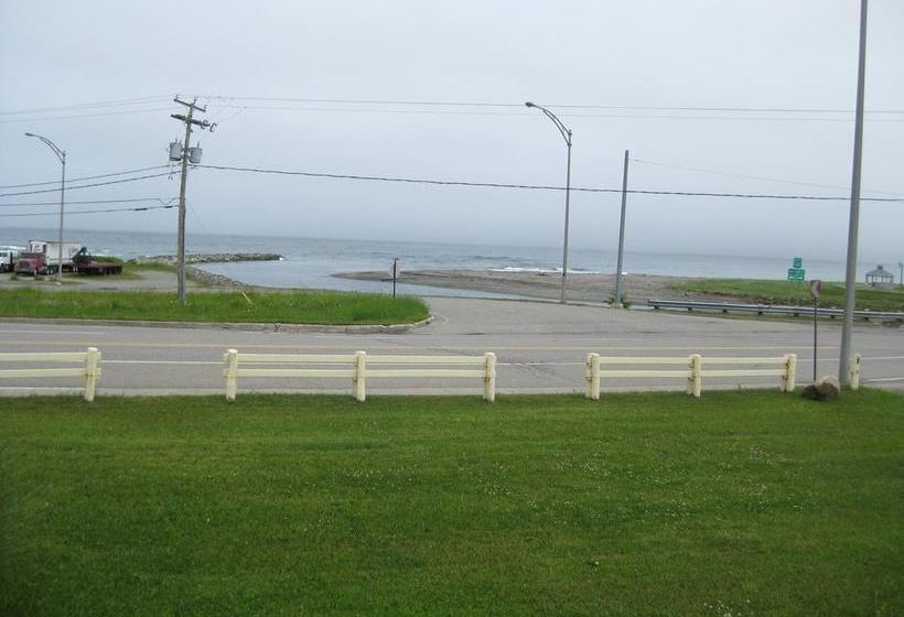 Bed and Breakfast La Maison Entre Mer Montagnes | Cap-Chat | Quebec | Canada 9