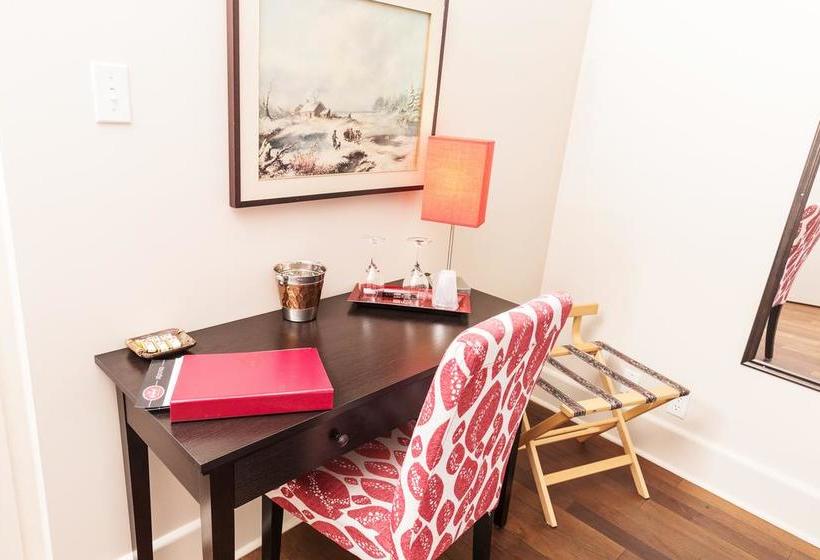 Petit Hôtel  Café Krieghoff | Quebec | Quebec | Canada 12