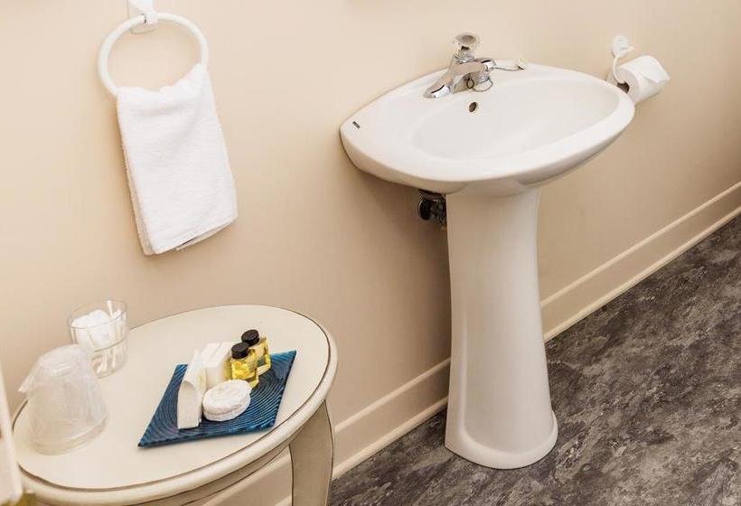 Petit Hôtel  Café Krieghoff | Quebec | Quebec | Canada 16