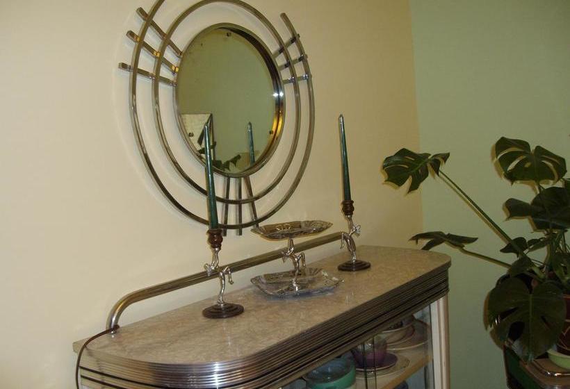 Bed and Breakfast Aux Années Folles | Quebec | Quebec | Canada 3