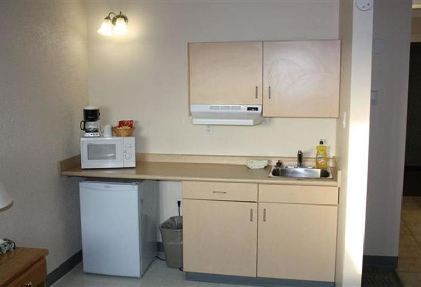 Motel Bcm Inns Fort Mcmurray  Downtown | Fort McMurray | Alberta | Canada 5