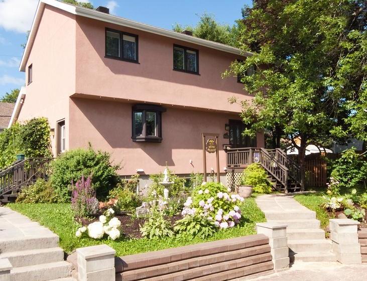 Bed and Breakfast Gîte Au Rêve Fleuri | Quebec | Quebec | Canada 13