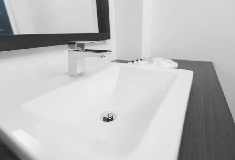 Hotel Oui Go | Trois Rivieres | Quebec | Canada 18