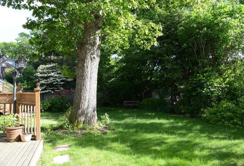 At Robie S End B & B | Halifax | Nova Scotia | Kanada 20