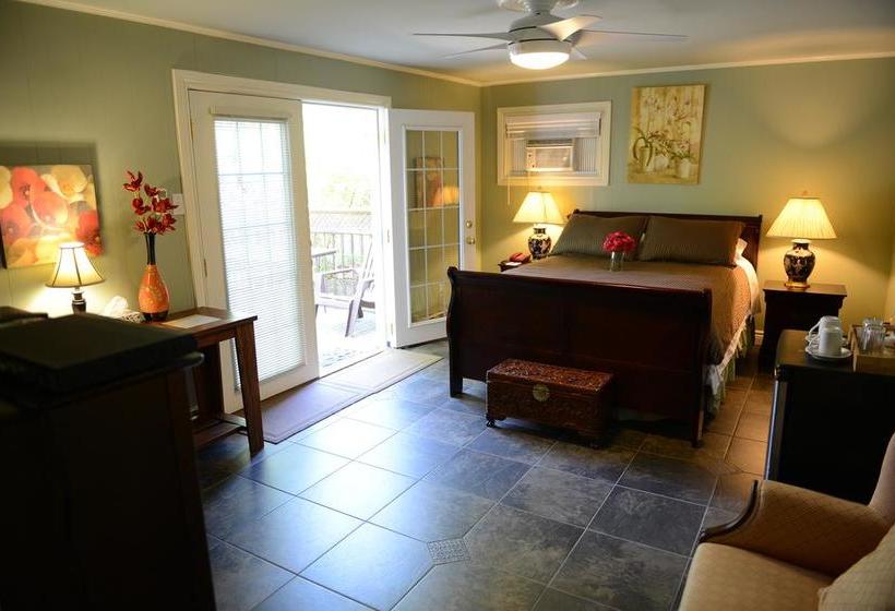 At Robie S End B & B | Halifax | Nova Scotia | Kanada 3