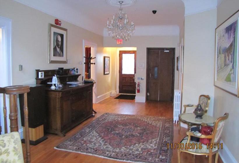 Bed and Breakfast Monroe House Executive Guest Suites | St. John'S | Newfoundland and Labrador | Canada 14