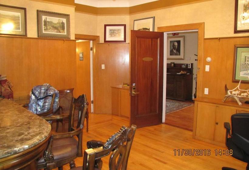 Bed and Breakfast Monroe House Executive Guest Suites | St. John'S | Newfoundland and Labrador | Canada 15