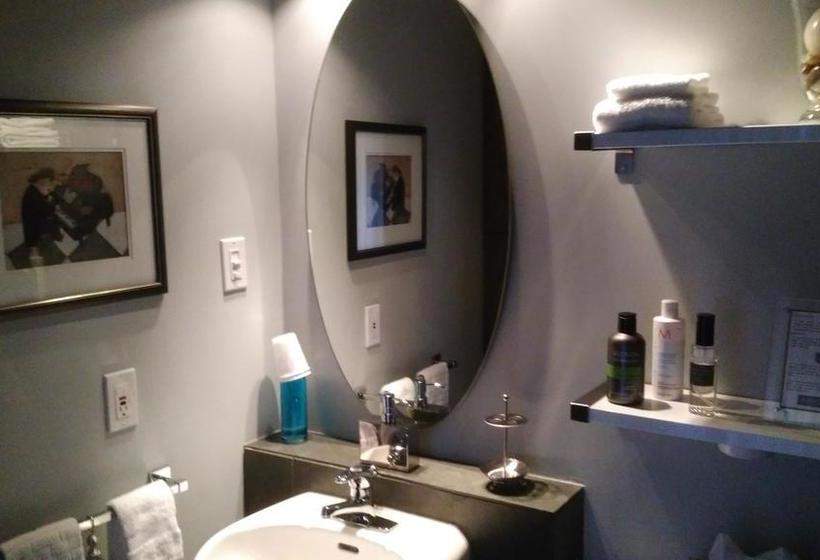 Aubergell Bed & Breakfast | Montreal | Quebec | Canada 12