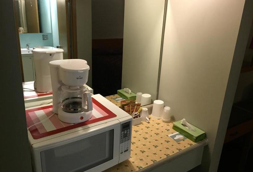 Hotel Royal Oak Inn | Whitecourt | Alberta | Canada 2