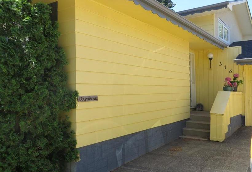 Daybreak Bed And Breakfast | Regina | Saskatchewan | Canada 1