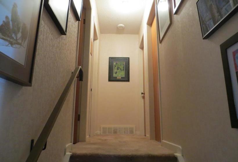 Daybreak Bed And Breakfast | Regina | Saskatchewan | Canada 20