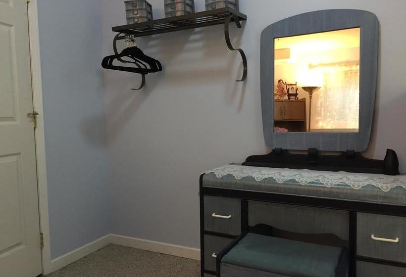 Serenity Lodge Bed And Breakfast | Courtenay | British Columbia | Canada 3