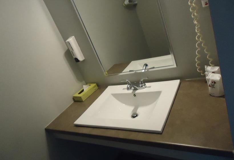 Motel Le Rond Point | Metabetchouan | Quebec | Canada 2