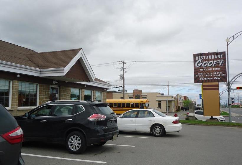 Motel L Avenue Du Pont | Alma | Quebec | Canada 15