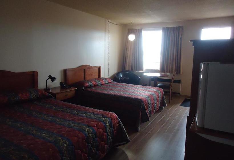 Motel L Avenue Du Pont | Alma | Quebec | Canada 19