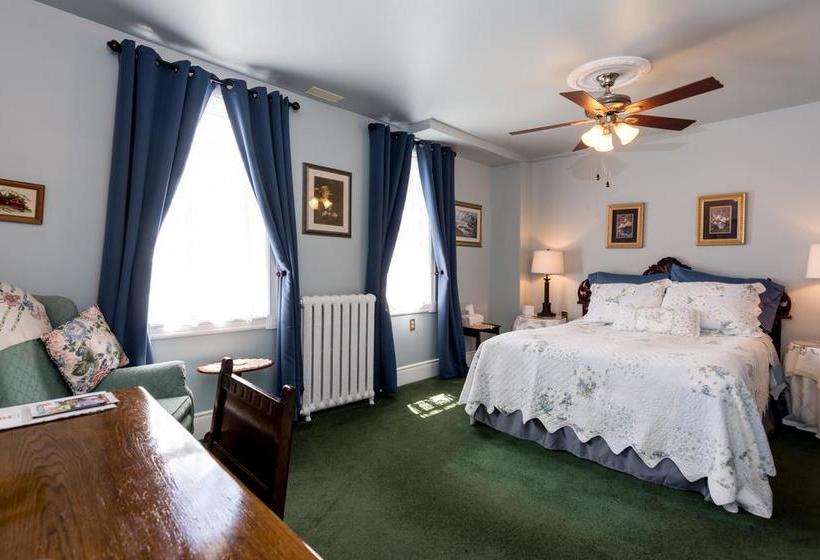 Bed and Breakfast Green Woods Inn Kingston