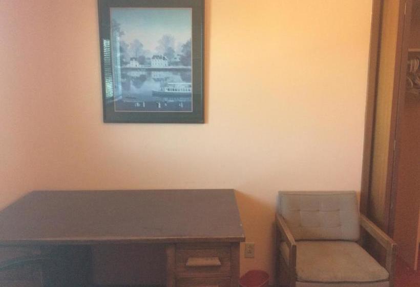 Fiddlesticks Bed & Breakfast | Winnipeg | Manitoba | Canada 13