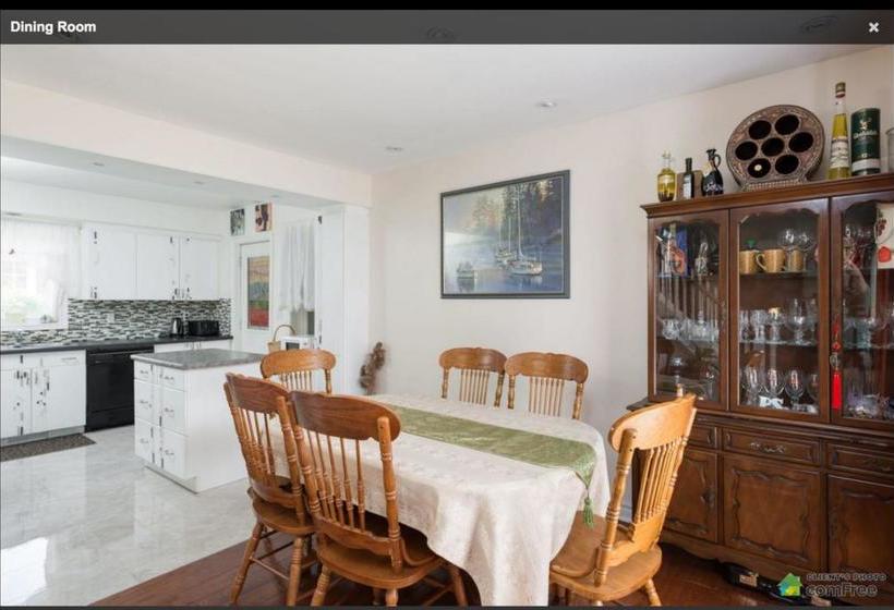 Hostel Magnolia Chalet | Toronto | Ontario | Canada 3