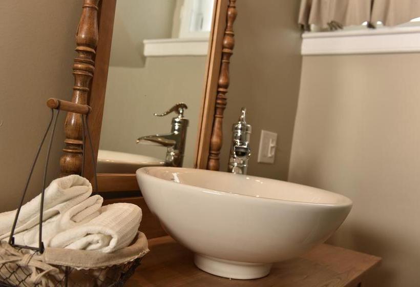 Hotel Manoir Maplewood | Waterloo | Quebec | Canada 11