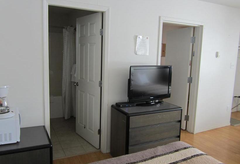 Motel Kacee S Northern Suites | Fort Nelson | British Columbia | Canada 11