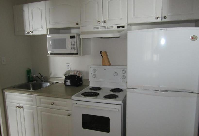 Motel Kacee S Northern Suites | Fort Nelson | British Columbia | Canada 2