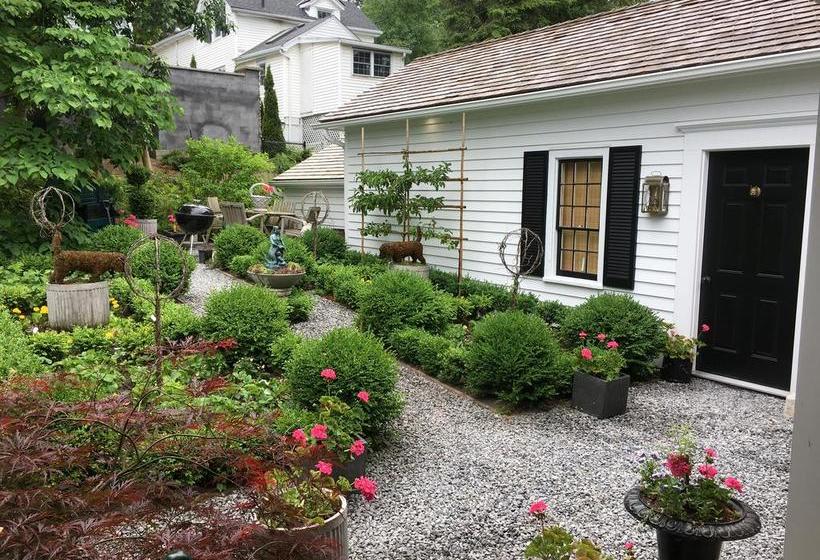 Bed and Breakfast Dot S Landing Garden Room | Niagara on the Lake | Ontario | Canadá 1