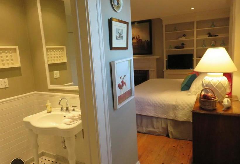 Bed and Breakfast Dot S Landing Garden Room | Niagara on the Lake | Ontario | Canadá 15