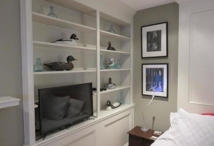 Bed and Breakfast Dot S Landing Garden Room | Niagara on the Lake | Ontario | Canadá 6