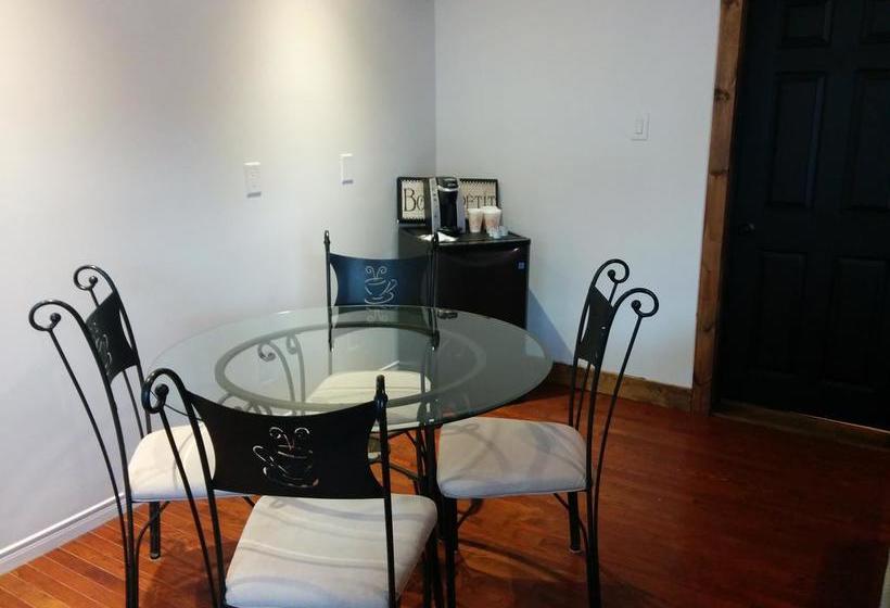 Motel L Anse De La Lanterne | Montebello | Quebec | Canada 2