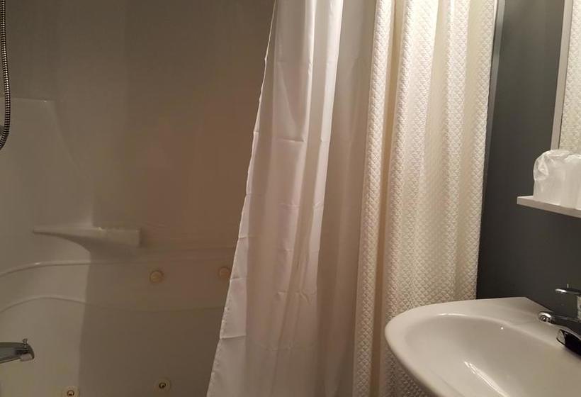 Motel L Anse De La Lanterne | Montebello | Quebec | Canada 6