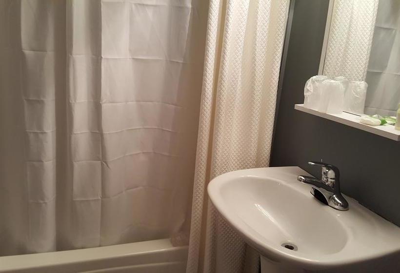 Motel L Anse De La Lanterne | Montebello | Quebec | Canada 8