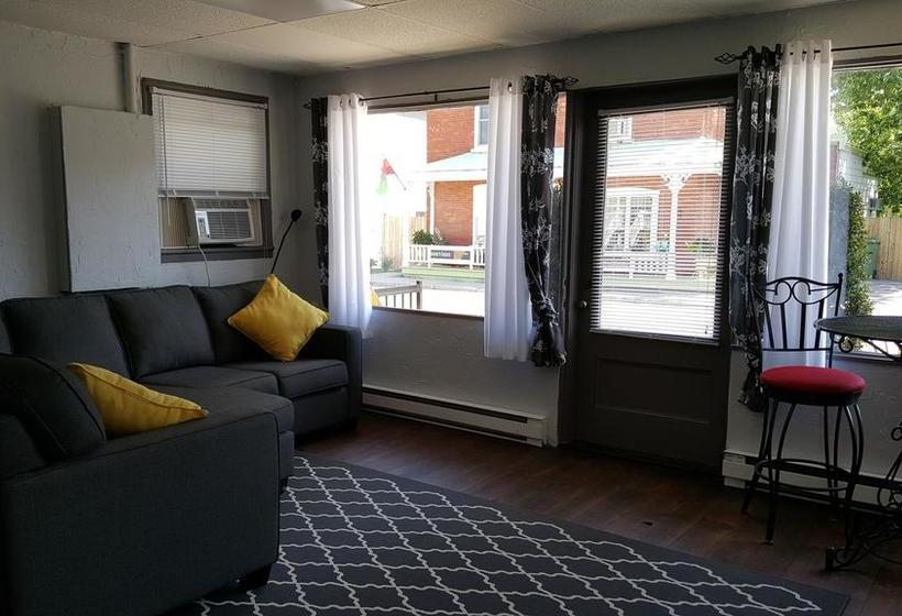 Motel L Anse De La Lanterne | Montebello | Quebec | Canada 9