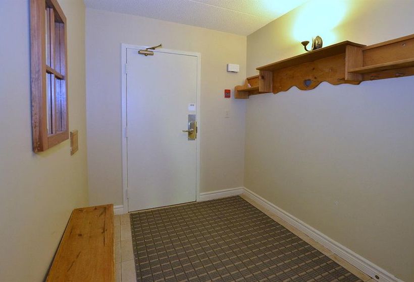 Hotel Blue Mountain Mountain Walk | Midland | Ontario | Canada 1