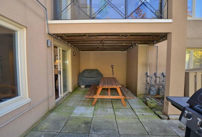 Hotel Blue Mountain Mountain Walk | Midland | Ontario | Canada 14