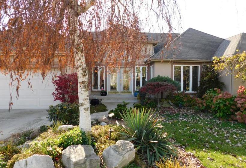 Island View B&b | Leamington | Ontario | Canada 3