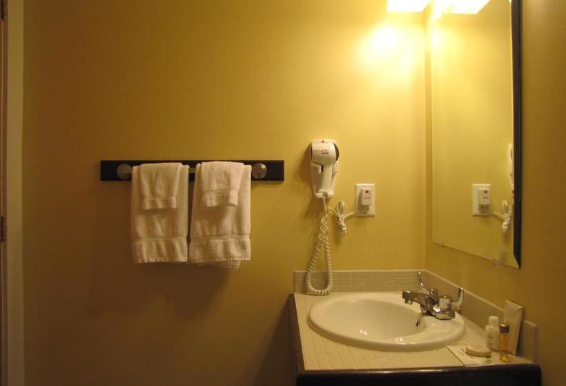 Grenfell Heritage Hotel & Suites | St. Anthony | Newfoundland and Labrador | Canada 3