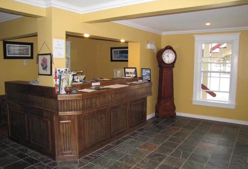 Grenfell Heritage Hotel & Suites | St. Anthony | Newfoundland and Labrador | Canada 7