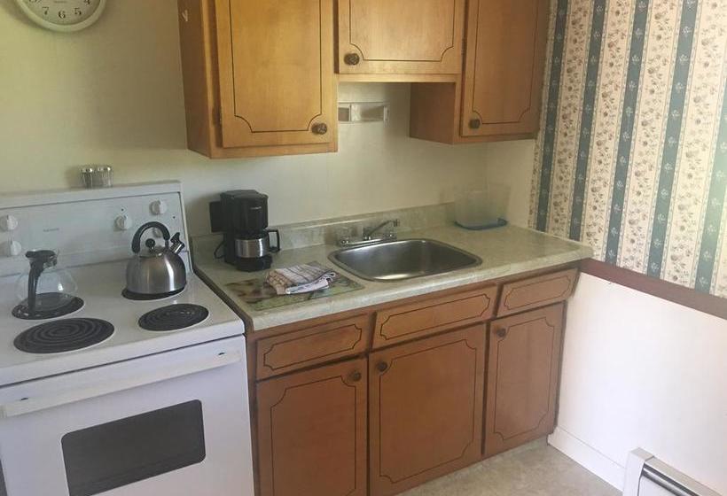 Fair Isle Motel | Charlottetown | Prince Edward Island | Canada 15