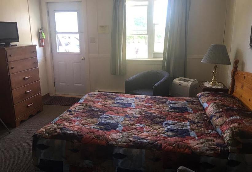 Fair Isle Motel | Charlottetown | Prince Edward Island | Canada 4