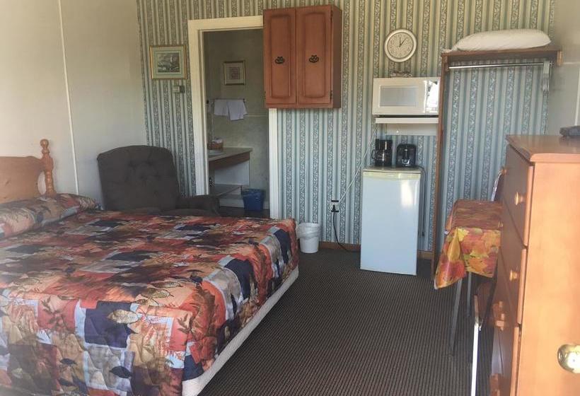 Fair Isle Motel | Charlottetown | Prince Edward Island | Canada 5